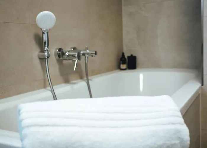 Seeblick & Terrasse! Moderne 96qm Apartment