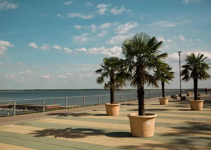 Seeblick & Terrasse! Moderne 96qm * Grossraeschen